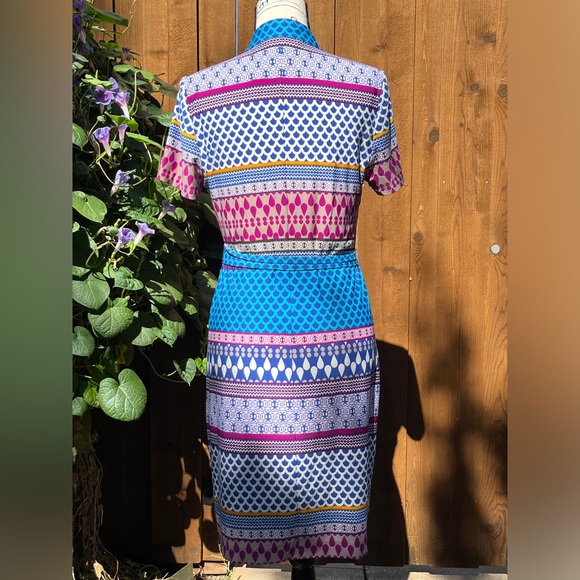 Trina Turk Shift Dress Blue Multi Knee Length Casual Day Dress Size M NWT - Picture 2 of 6